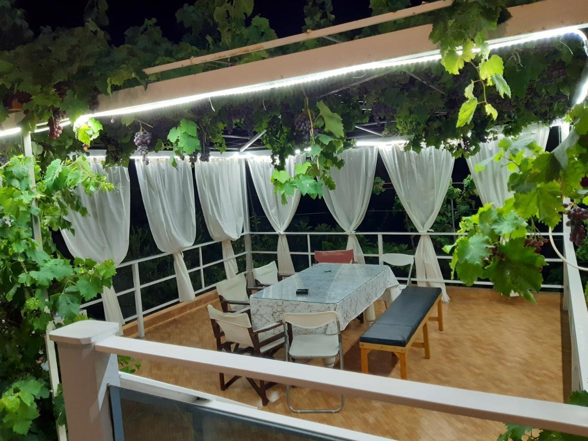 Collaku Apartment'S Vlorë Buitenkant foto