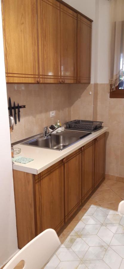 Collaku Apartment'S Vlorë Buitenkant foto