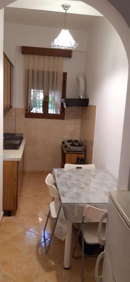 Collaku Apartment'S Vlorë Buitenkant foto