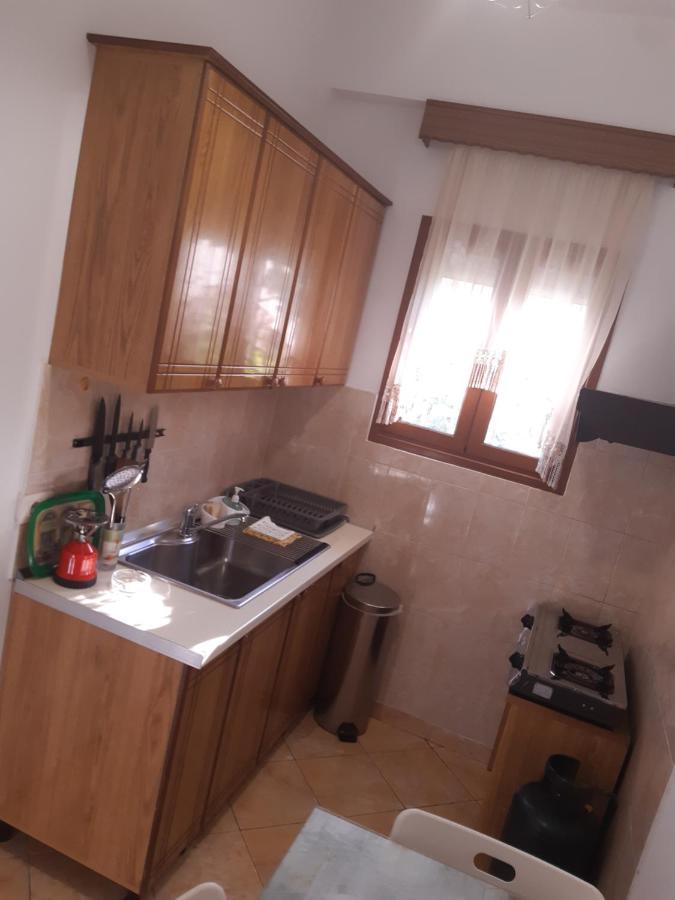 Collaku Apartment'S Vlorë Buitenkant foto