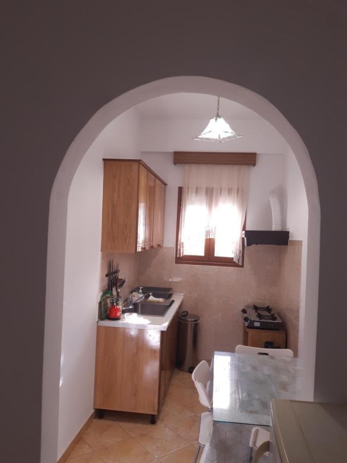 Collaku Apartment'S Vlorë Buitenkant foto