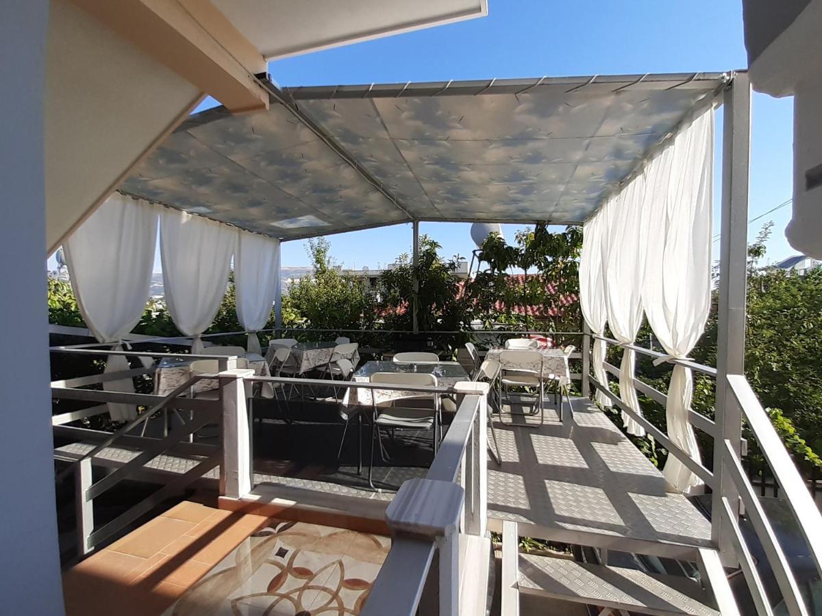 Collaku Apartment'S Vlorë Buitenkant foto
