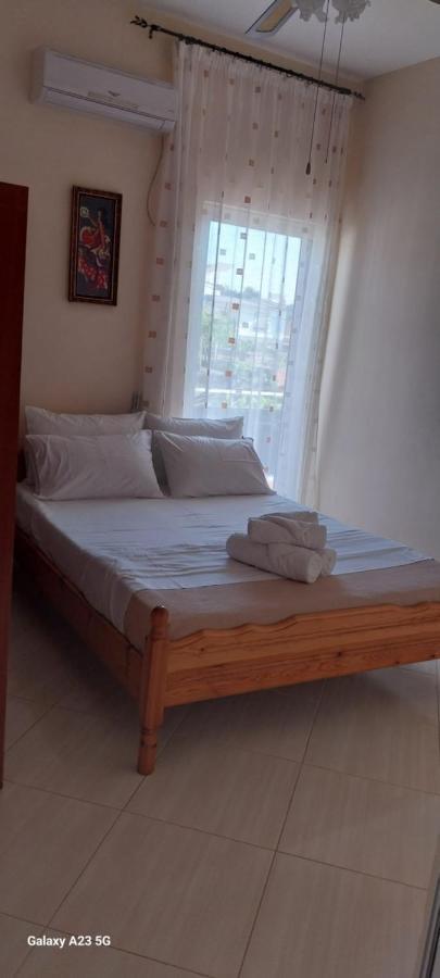 Collaku Apartment'S Vlorë Buitenkant foto