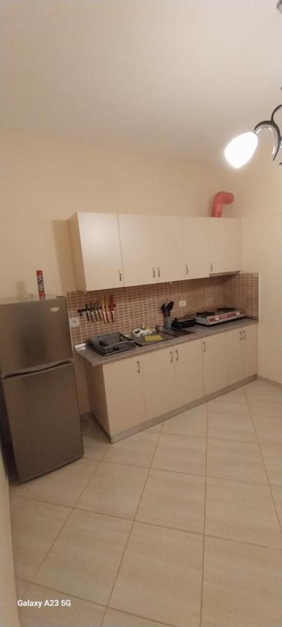 Collaku Apartment'S Vlorë Buitenkant foto