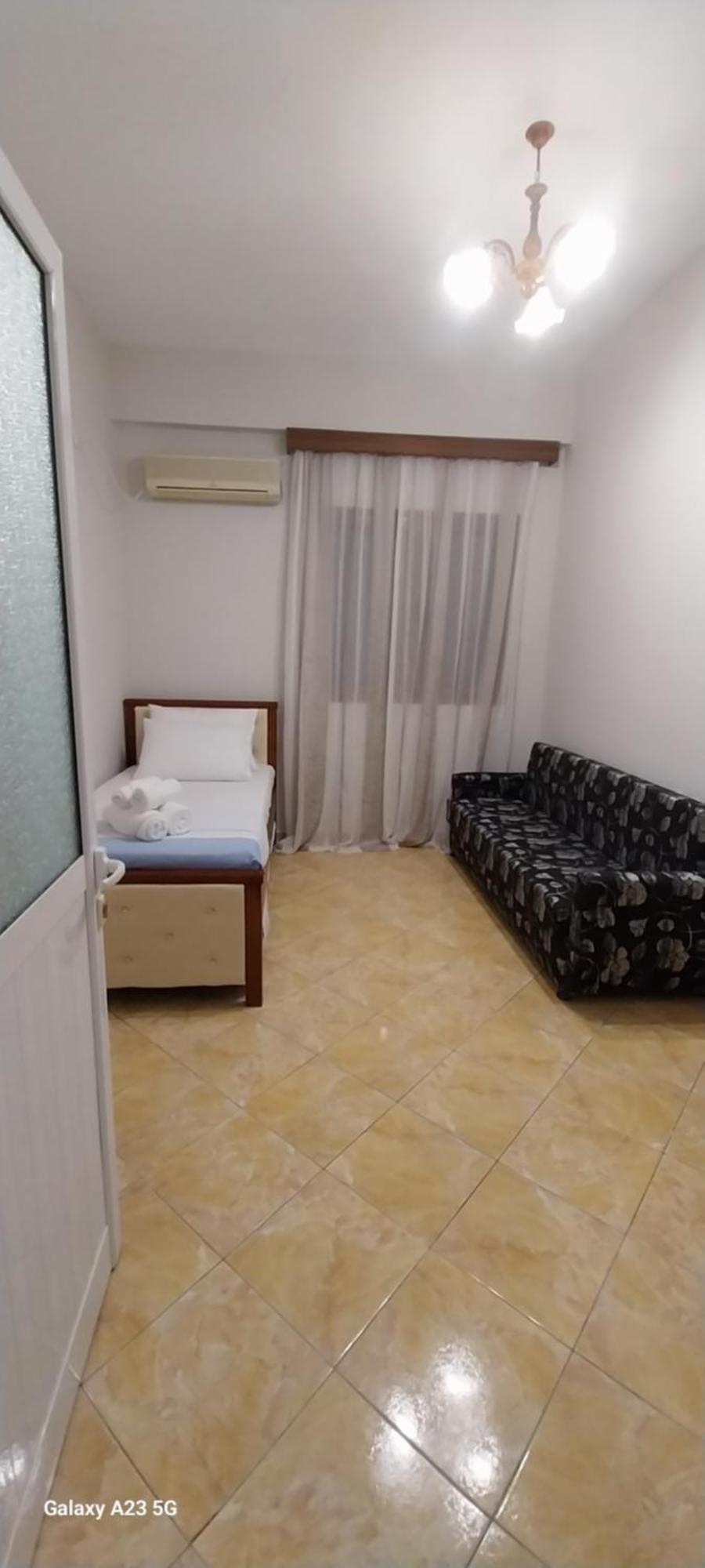 Collaku Apartment'S Vlorë Buitenkant foto