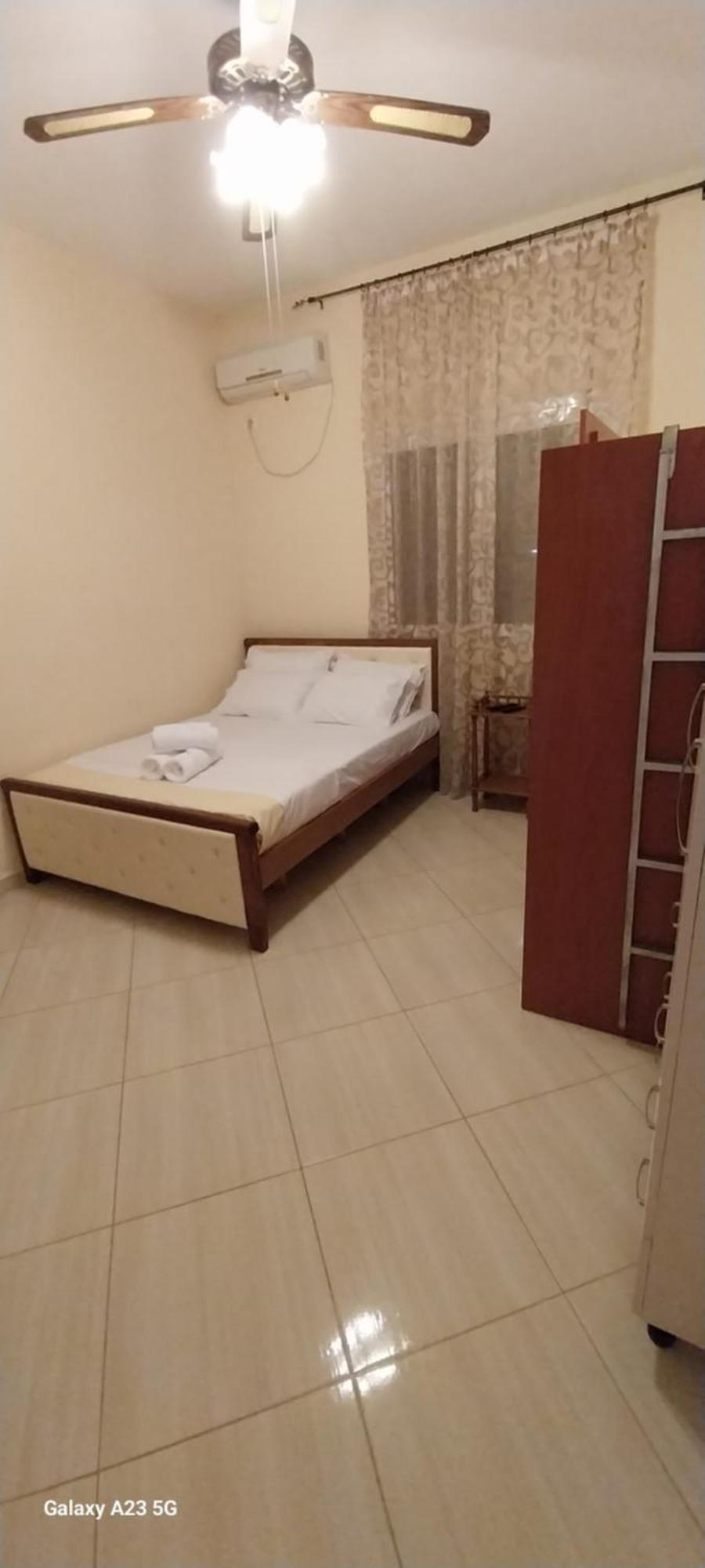 Collaku Apartment'S Vlorë Buitenkant foto